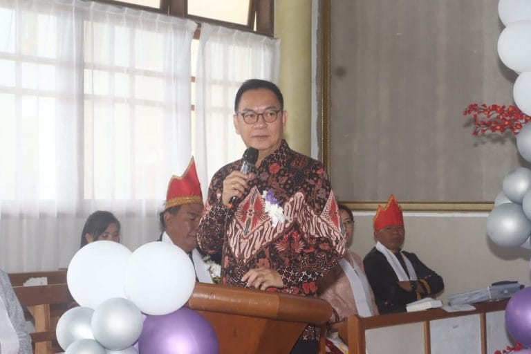 Walikota Tomohon Caroll Senduk