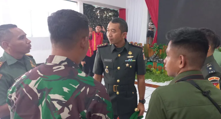 Foto serah terima jabatan Dandim 1302 Minahasa di Aula Korem 131/Santiago
